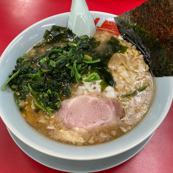 「プレミアム醤油とんこつラーメン」@ラーメン山岡家 土浦店の写真