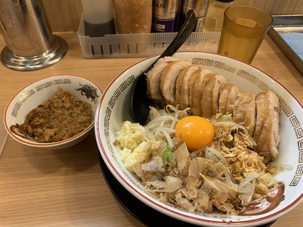 「ミニ豚W 汁無し」@豚山 神保町店の写真