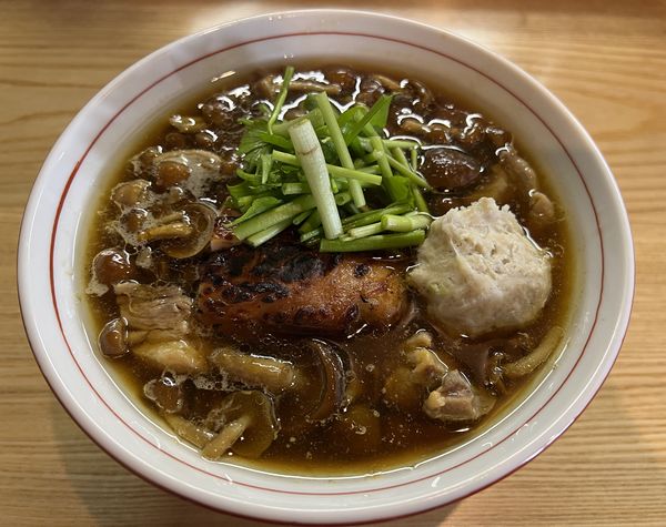 「限定・飛騨なめこのたまり醤油そば」@麺 㐂色の写真