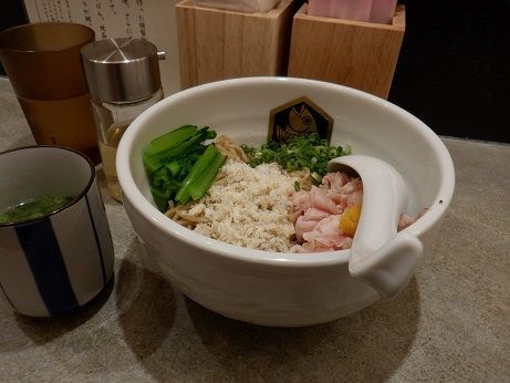 「鯛油そば」@真鯛らーめん 麺魚 代々木上原店の写真