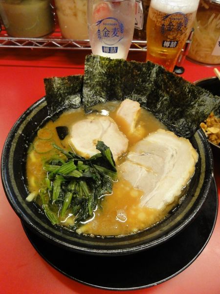 「ラーメン700円硬め薄めバラ50円🍺2杯」@柏 王道家の写真