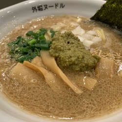 牡蠣豚骨ラーメン