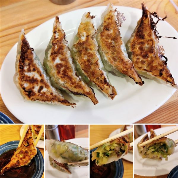 「特製ピリ辛餃子(5個)　380円」@あたりや食堂 谷中店の写真