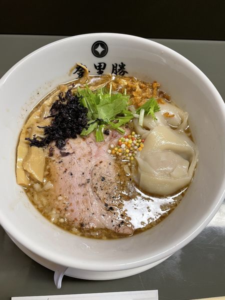 「背脂らぁ麺　ワンタントッピング」@らぁめん登里勝の写真