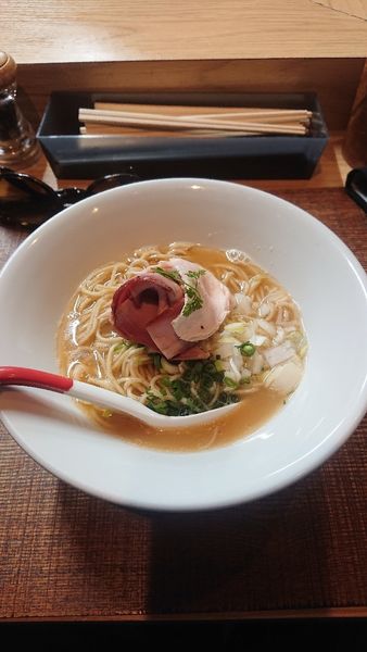 「紅鮭醤油蕎麦」@芛堂寺の写真