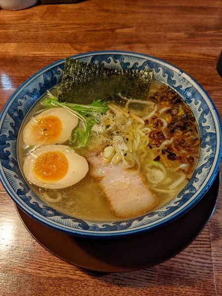 「隠国塩らぁ麺＋煮玉子」@麺工房 隠國 愛川本店の写真