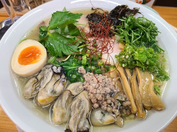 「牡蠣塩ラーメン」@中華そば 半ざわの写真