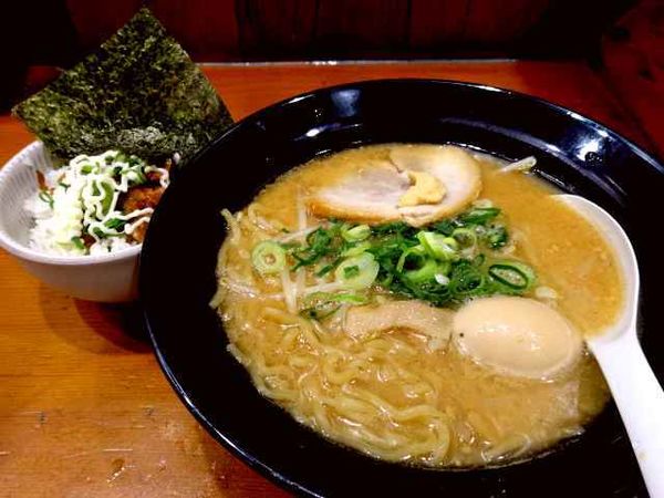 「濃厚味噌ラーメン(ランチAセット840円)，味玉(100円)」@威風 五反田店の写真