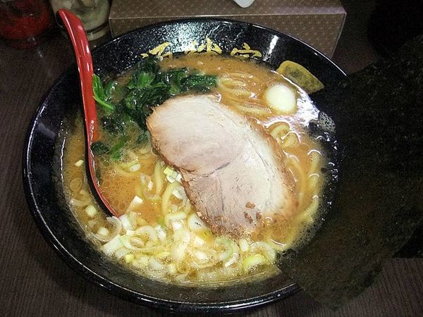 「醤油豚骨」@横浜家系ラーメン 源絆家の写真