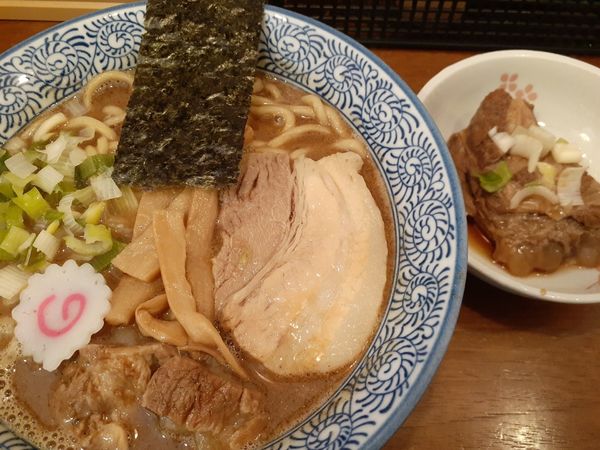 「半チャーシュー中華そば」@つけめん 桜の如くの写真