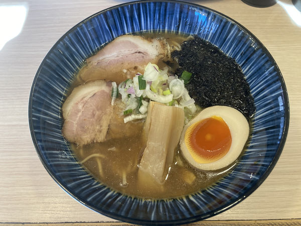 「煮干し醤油らーめん」@煮干しらーめん 田中にぼるの写真