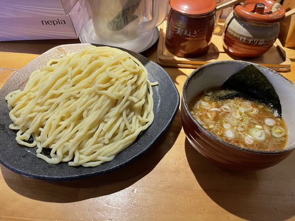 「つけ麺　特盛」@つけ麺屋 やすべえ 池袋店の写真