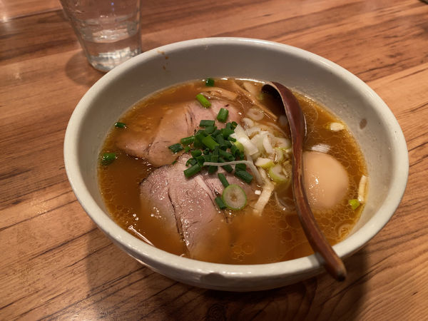 「特製醤油ラーメン」@ジョニーヌードルの写真