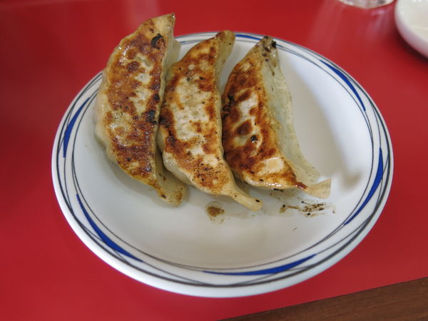 「焼き餃子(3個)：300円」@中華食堂 あだちの写真