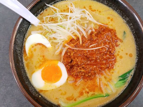 「担々麺＋味玉」@ハッスルラーメンホンマ 亀戸本店の写真