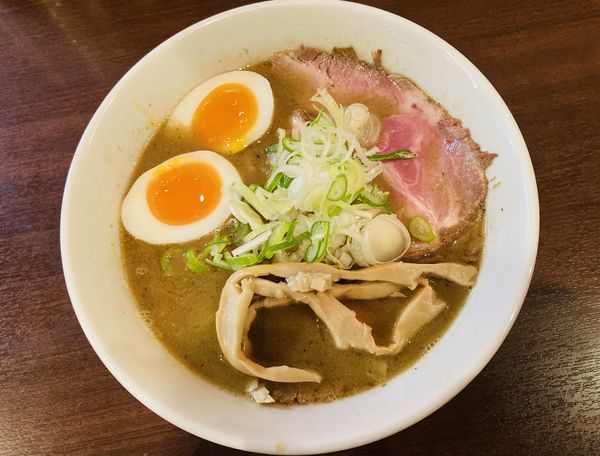 「【限定】濃厚煮干蕎麦 味玉入り」@麺屋 くまがいの写真