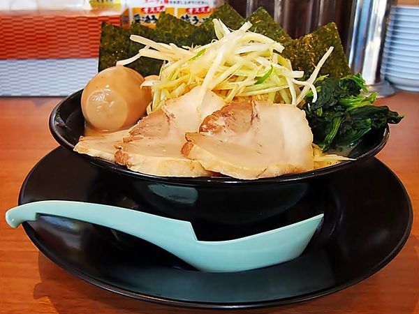 「MAXラーメン 白髪ネギ」@町田商店 秦野店の写真