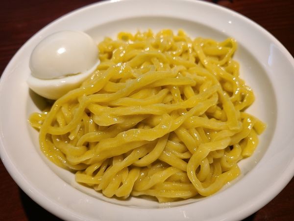 「やべ～いか煮干しまぜそば」@中華そば えもとの写真