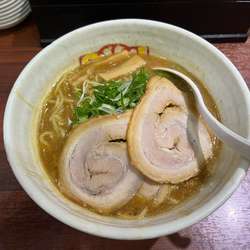 コッテリラーメン大盛り790円