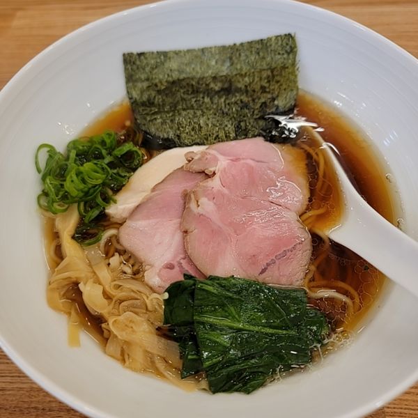 「醤油そば＋鴨肉炊き込みご飯」@中華そば きなりの写真