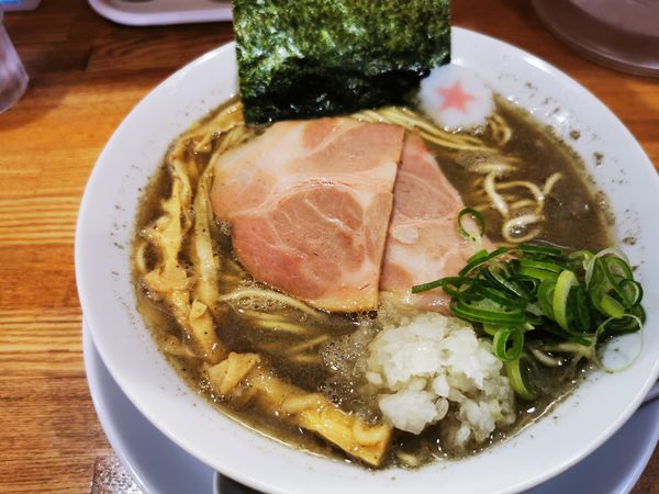 「煮干しラーメン」@まぐちゃんラーメンの写真