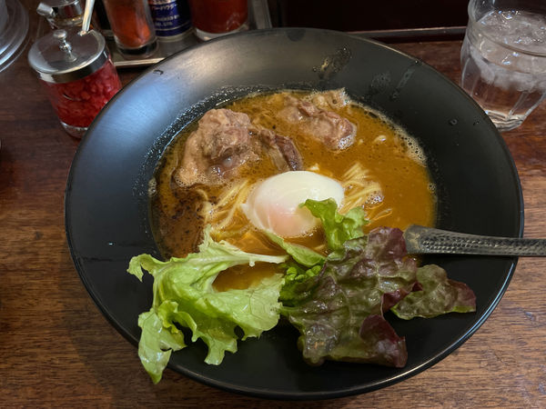 「とろ肉カレーらーめん」@らーめん餃子専門店 まんねん 心斎橋店の写真