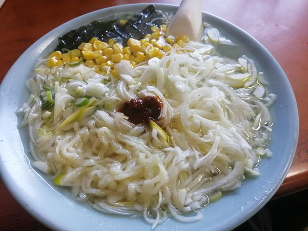 「ネギ塩ラーメン¥1050」@丸信ラーメン 行田店の写真