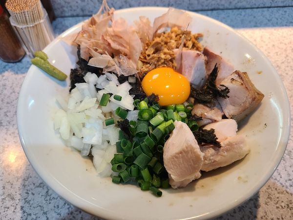 「煮干鶏油とわさび油そば」@破壊的イノベーションの写真