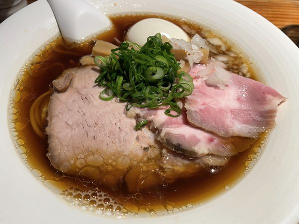 「味玉醤油そば　肉ちょい増し」@麺処 篠はらの写真