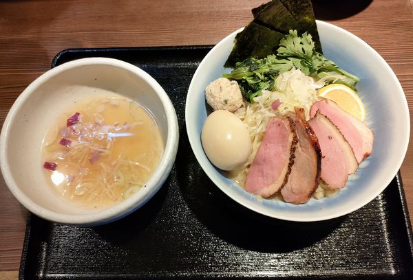 「特製鴨脂そば塩ver・鴨の塩スープ付き」@鴨出汁中華蕎麦 麺屋yoshikiの写真