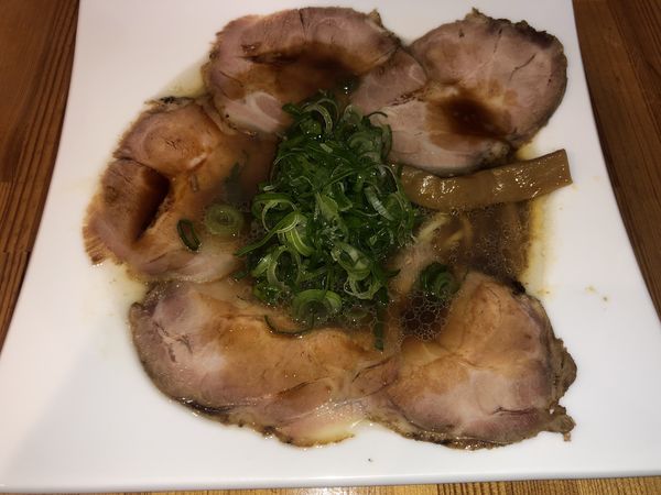 「炭焼きチャーシューめん（1000円）」@炭の衝撃 麺屋大ちゃんの写真