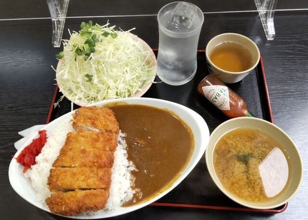 「カツカレー（ロース）900円」@とんかつ 三州屋の写真