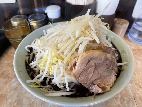 「黒ラーメン　大　野菜増し」@肉汁らーめん 公 kimiの写真