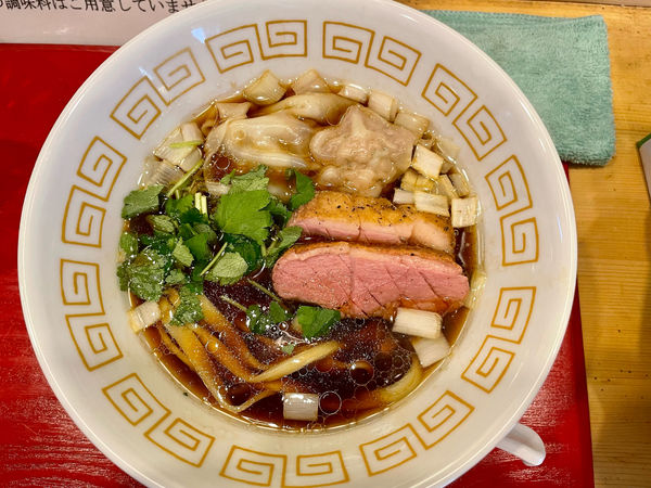 「醤油ラーメン（900円）鴨わさび丼（400円）」@鴨だしらーめん 鴨福の写真