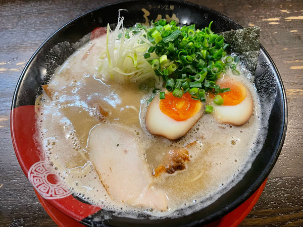 「豊ラーメン(630円)味玉ネギ(各100円)」@ラーメン工房 ふくやの写真