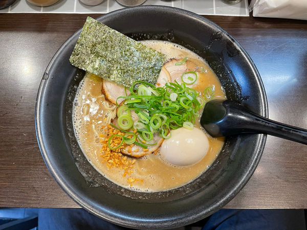 「味玉らーめん、替玉」@ラーメンくれはの写真