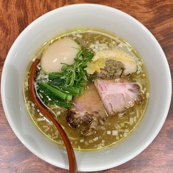 「味玉塩そば」@三馬路 東京店の写真