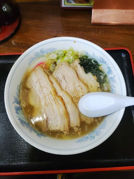 「炙りチャーシューメン メンマ抜き」@手打ちらーめん 栄楽の写真