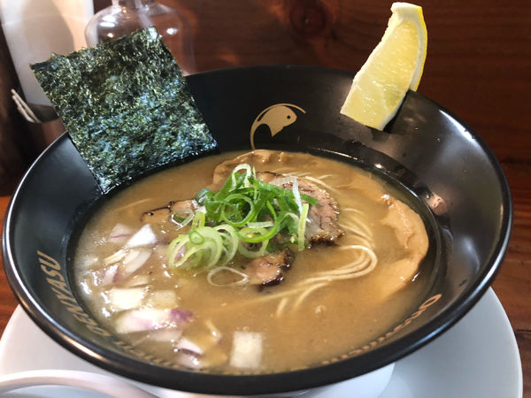 「濃い煮干しラーメン」@潮ラーメン でんやすの写真