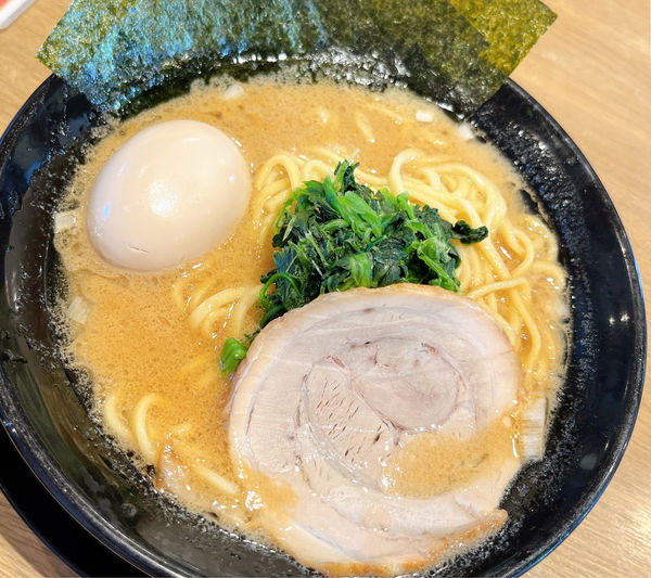 「醤油ラーメン(味玉)」@横浜家系ラーメン 太田商店 MAXの写真