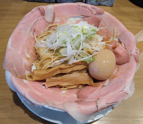「錆びた刀（汁なし醤油ラーメン）￥890＋味玉（サービス）」@ラーメン大戦争 神田店の写真