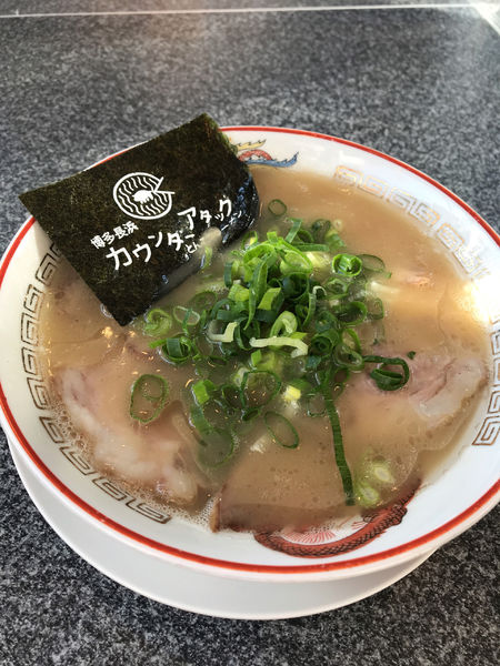 「チャーシューとんこつ」@カウンターアタックの写真