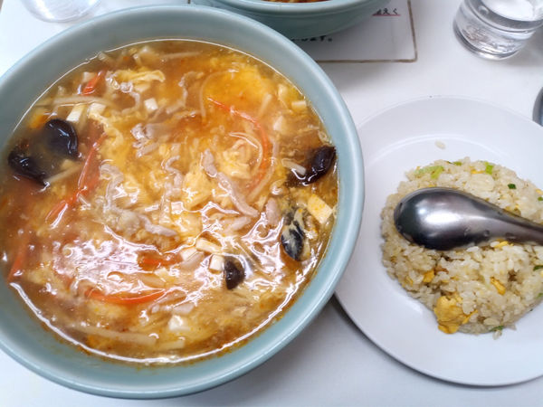 「スーラータンメン　半チャーハン」@味の中華 味の兆楽の写真