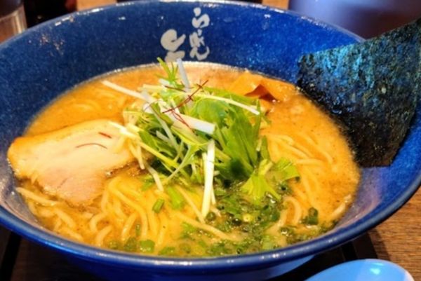 「魚介豚骨ラーメン」@らーめん矢吹 清水入江岡店の写真