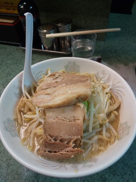 「小ラーメン800円(そのまま)」@ラーメン二郎 新宿小滝橋通り店の写真