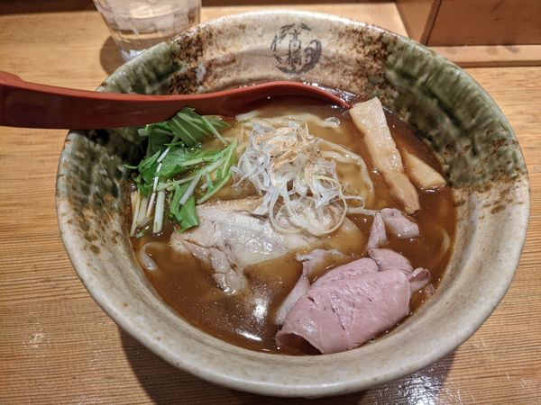 「塩ラーメン870円」@焼きあご塩らー麺 たかはし 新宿本店の写真