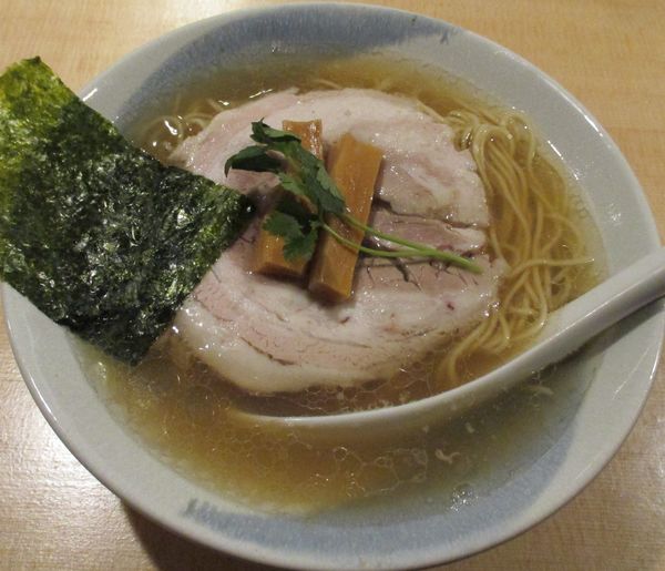 「煮干中華そば（塩・並）800円」@煮干中華と担々麺 山もとの写真