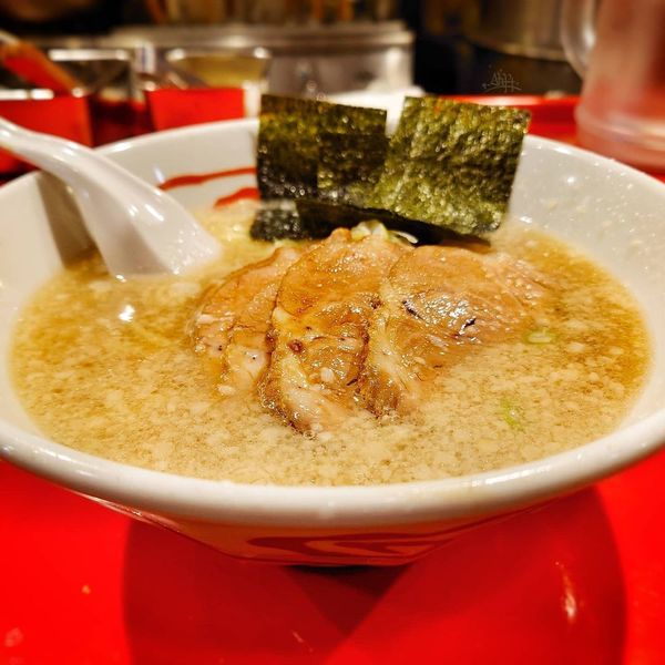 「しょうゆチャーシューメン、替玉」@らーめん にんにくやの写真