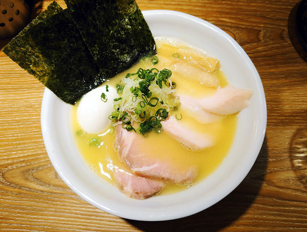 「特製濃厚中華そば(しお)」@中華そば やま福の写真