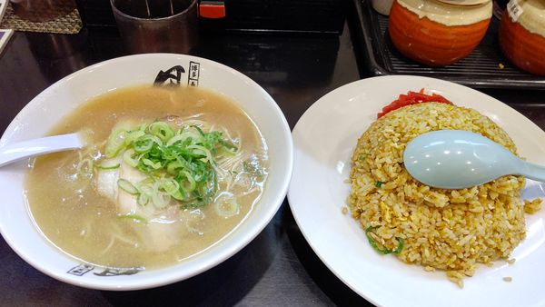 「やきめし定食」@博多長浜らーめん 風び つきみ野店の写真